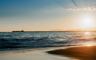 استمتع بالرياضات المائية في الخفجي: أنشطة مائية لا تنسى على شواطئها الخلابة